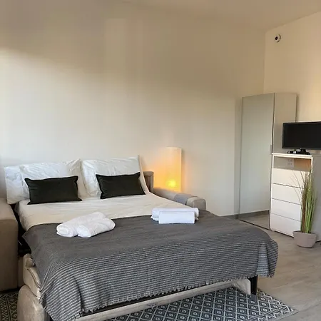 Brev Apartman Marina di Massa